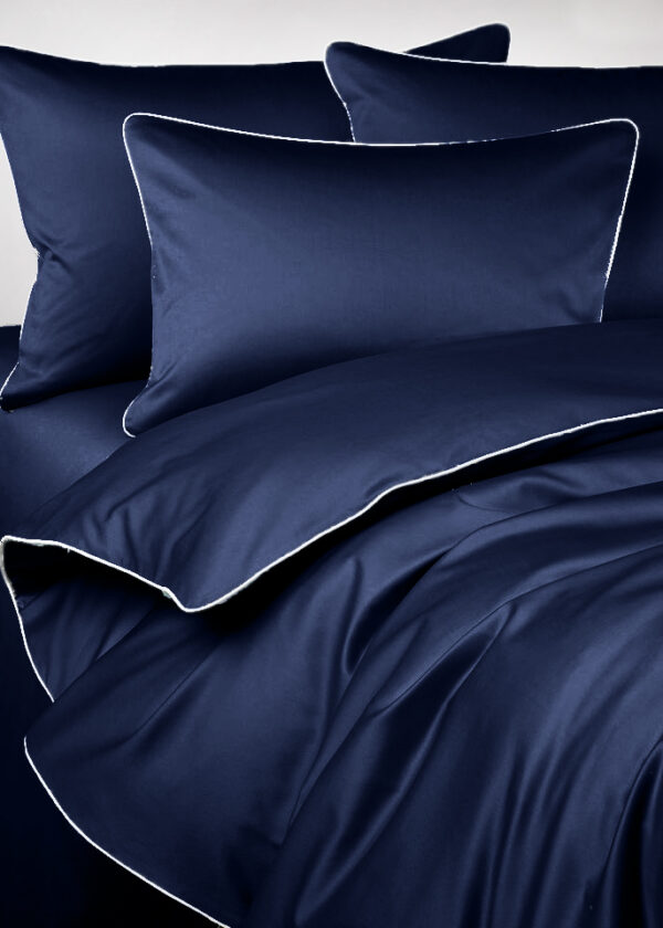 Pościel satynowa SAN ANTONIO - navy blue z białą lamówką