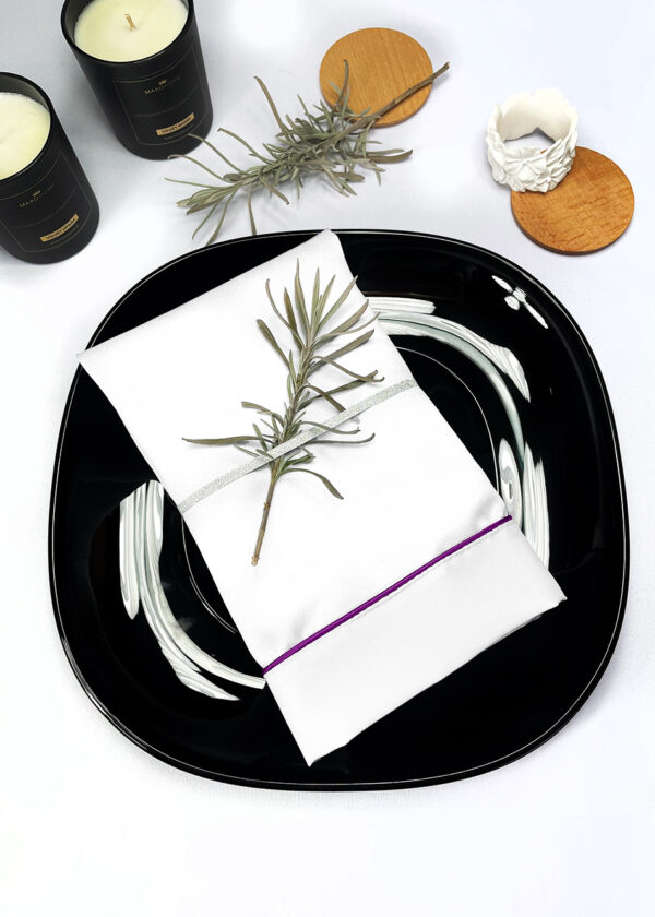 Serweta Veneto Bianco – fuksjowa lamówka