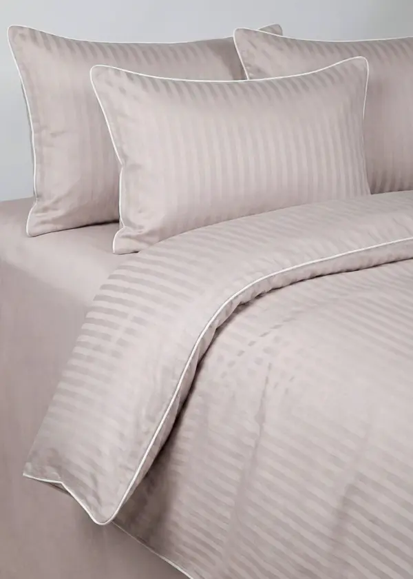 Pościel adamaszkowa SAN ANTONIO – silver rose z białą lamówką