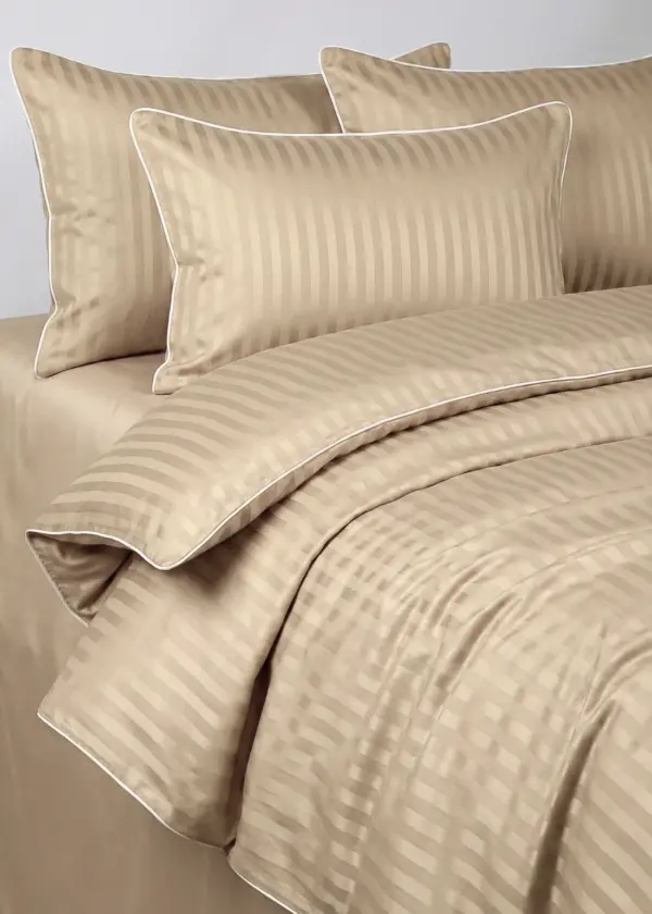 Pościel adamaszkowa SAN ANTONIO – macchiato beż z białą lamówką