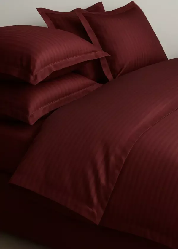 Pościel adamaszkowa VALENCIA – wine red