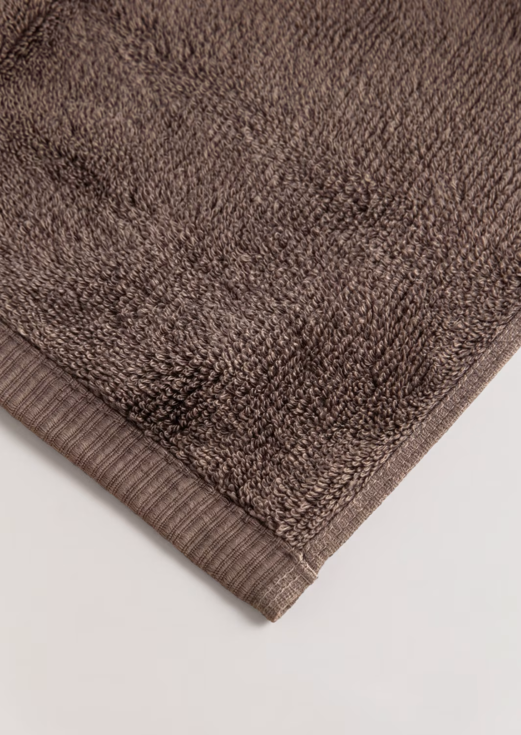 Ręcznik bawełniany BASIC PREMIUM – brąz espresso - 640gsm